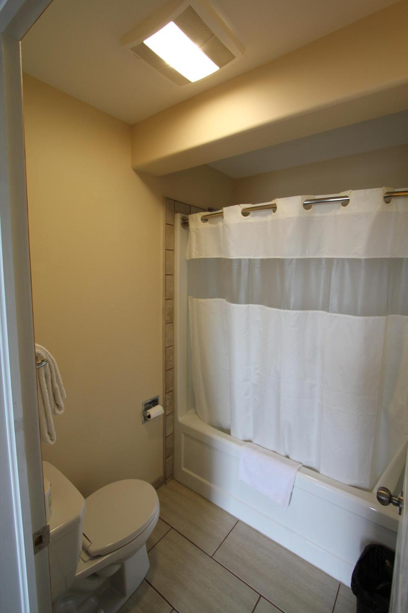 Greater Napanee Masterson'S Motel الغرفة الصورة